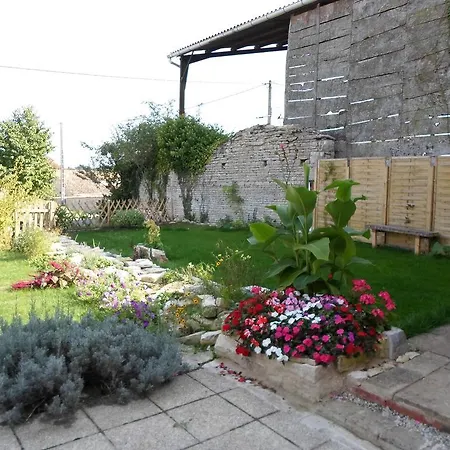 La Petite Maison Crezieres Chambre photo