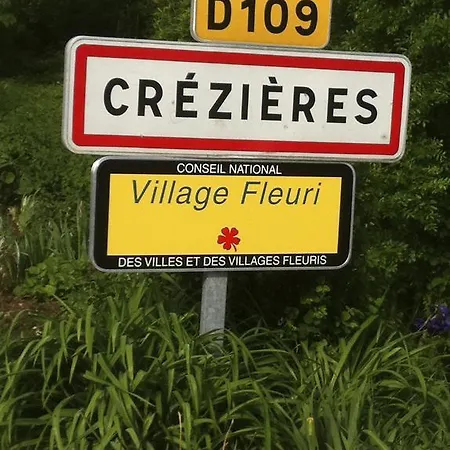 La Petite Maison Crezieres Chambre photo